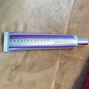 Chantecaille just skin vanilla